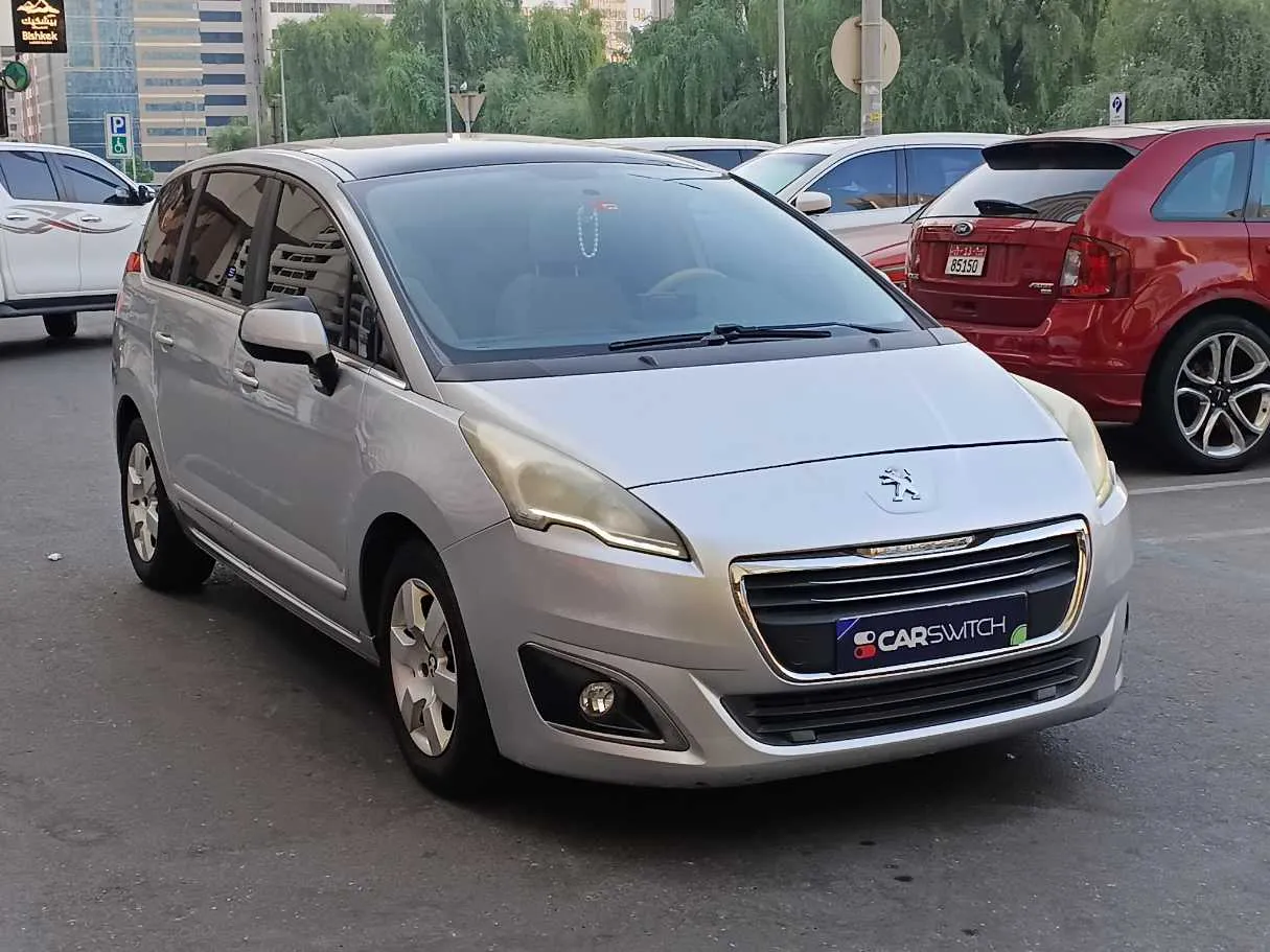 Car image 3