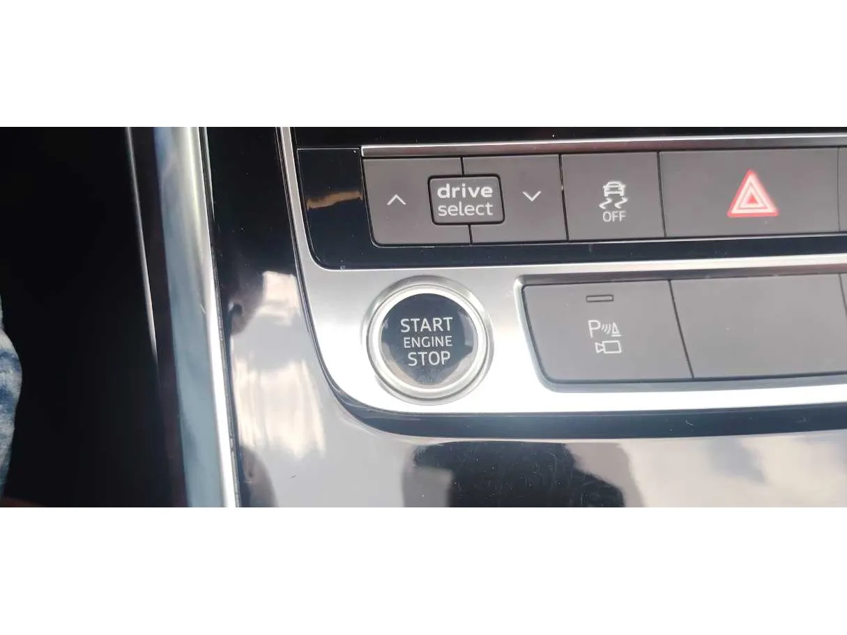 Car image 31