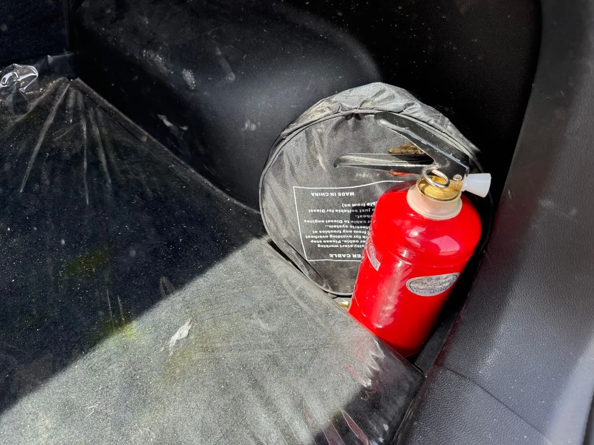 Car image 25