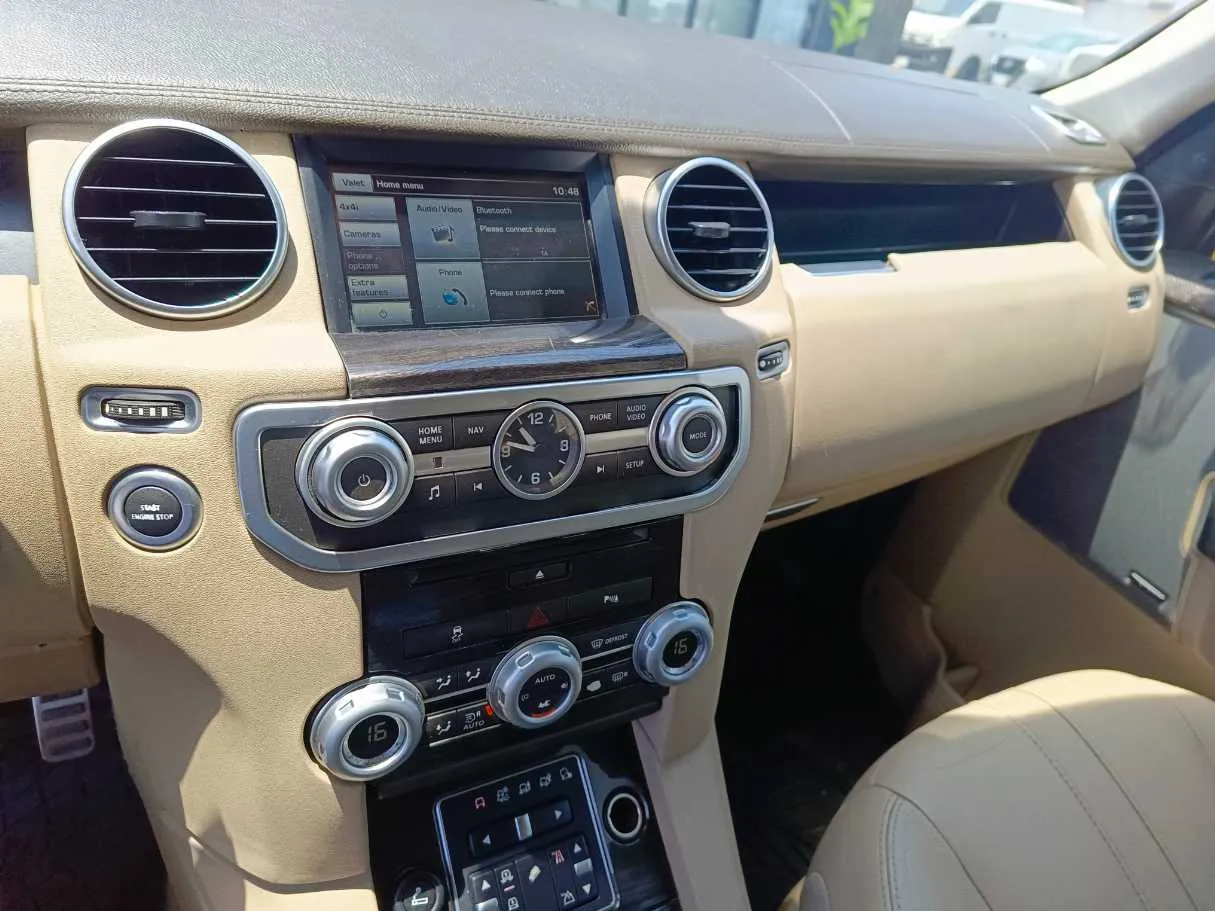 Car image 22