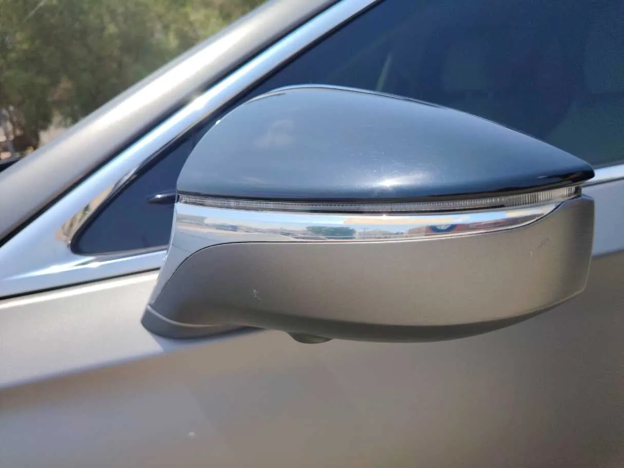 Car image 38