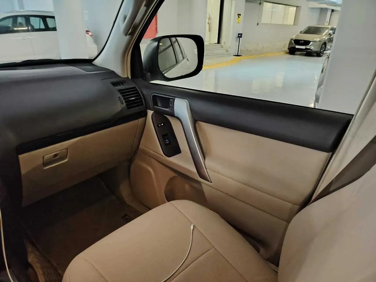 Car image 39