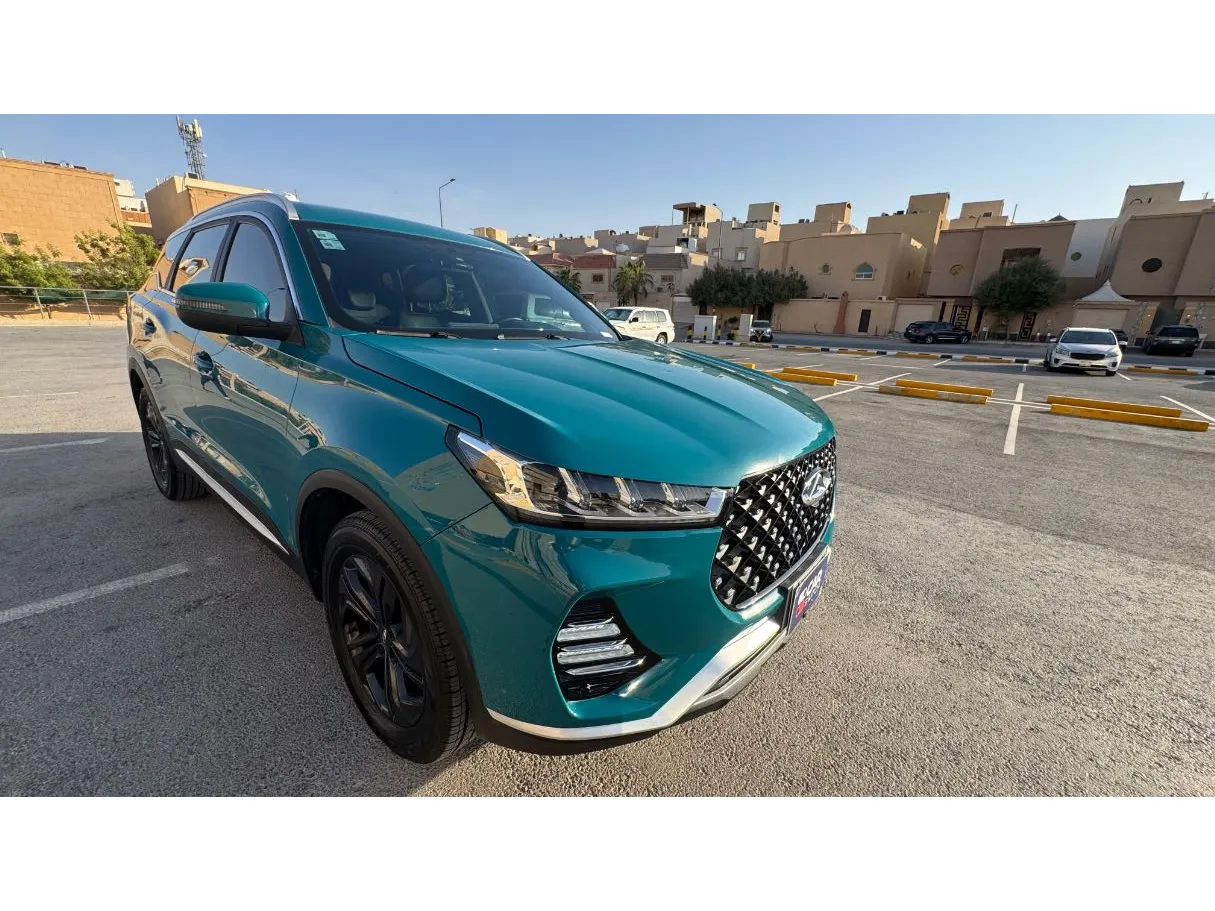 Car image 3
