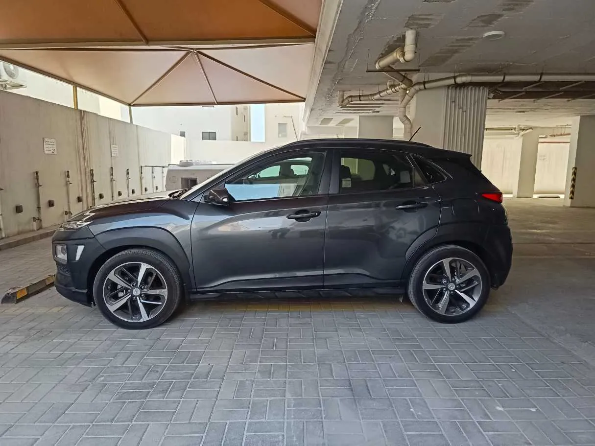 Car image 8