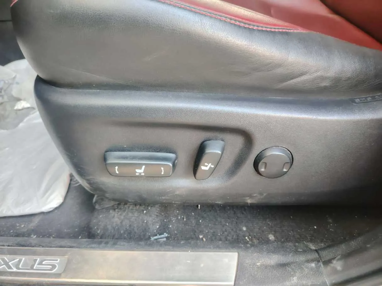 Car image 38
