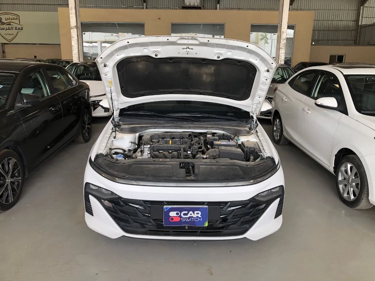Car image 11