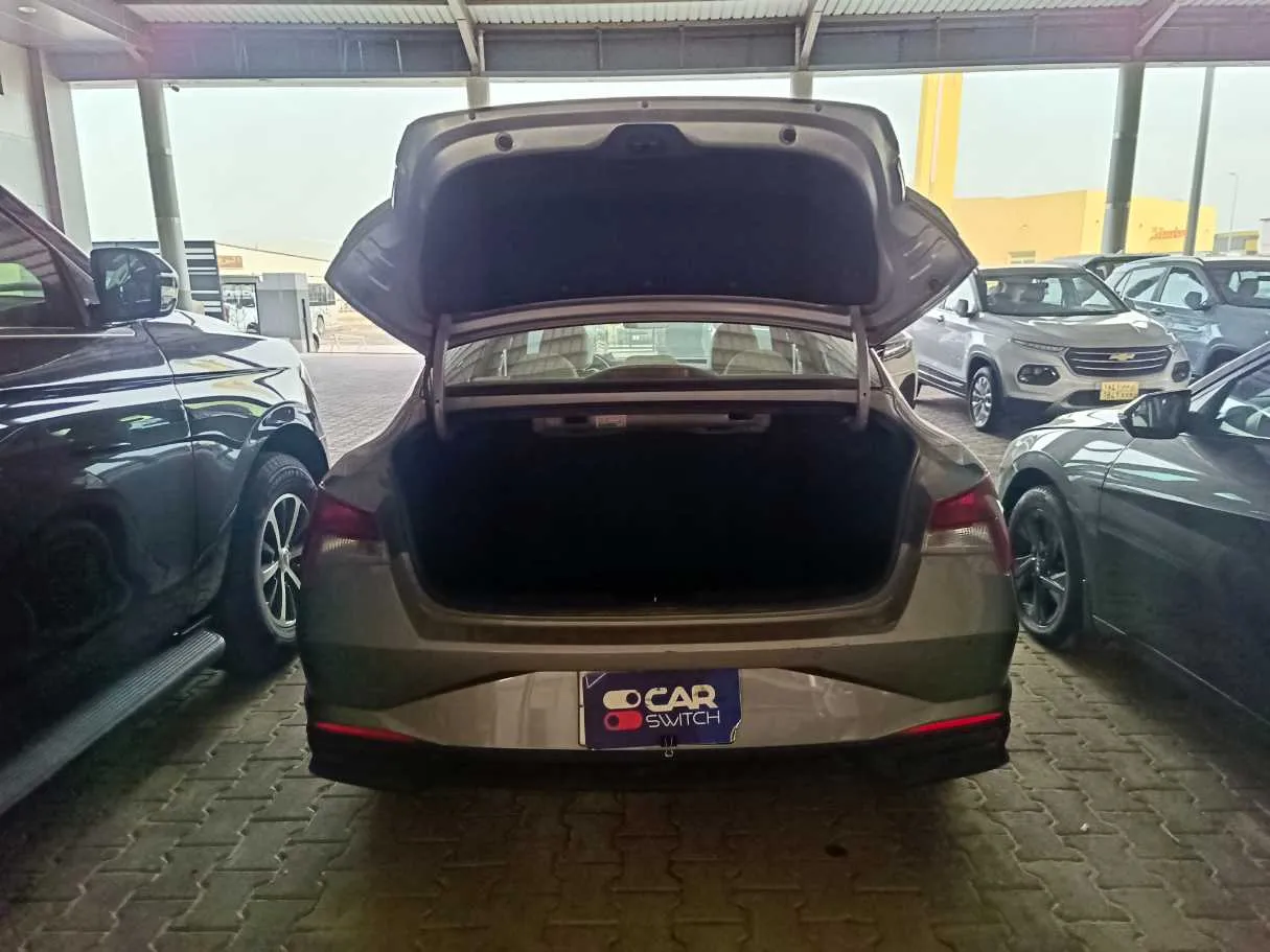 Car image 25