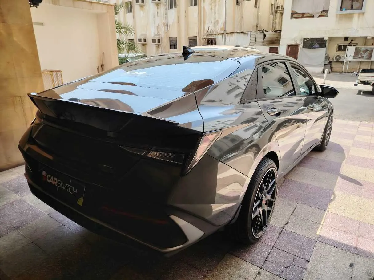 Car image 5