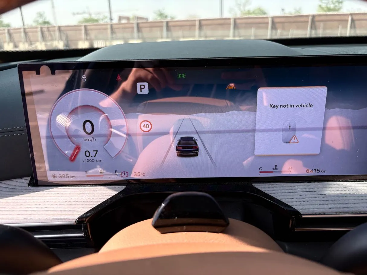 Car image 23