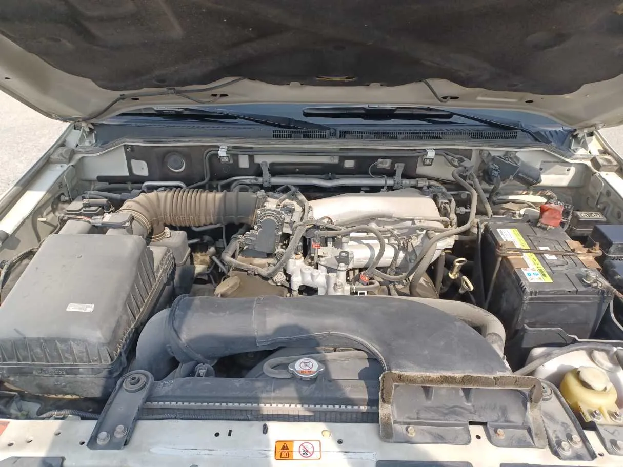 Car image 24