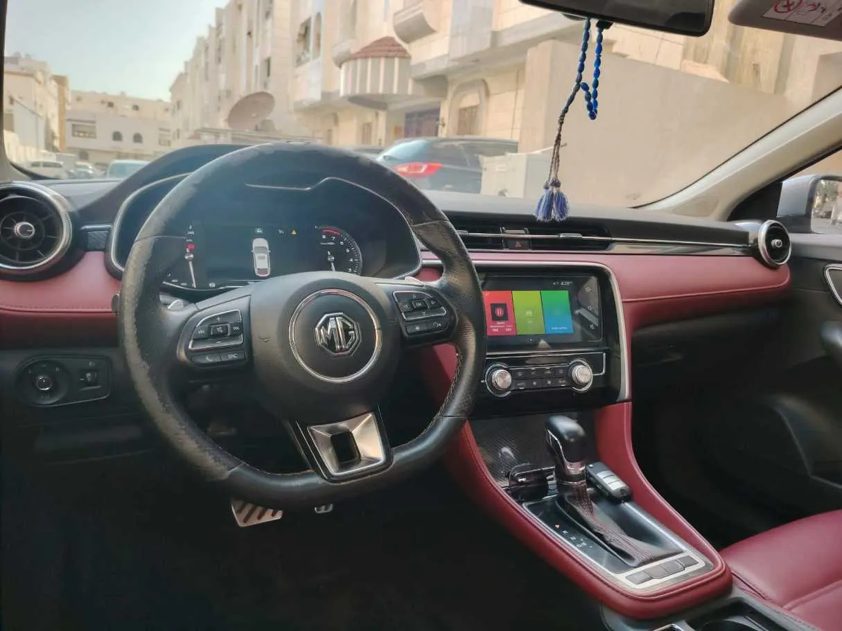 Car image 27