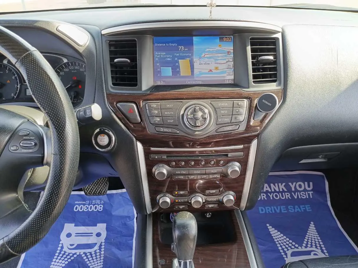Car image 16