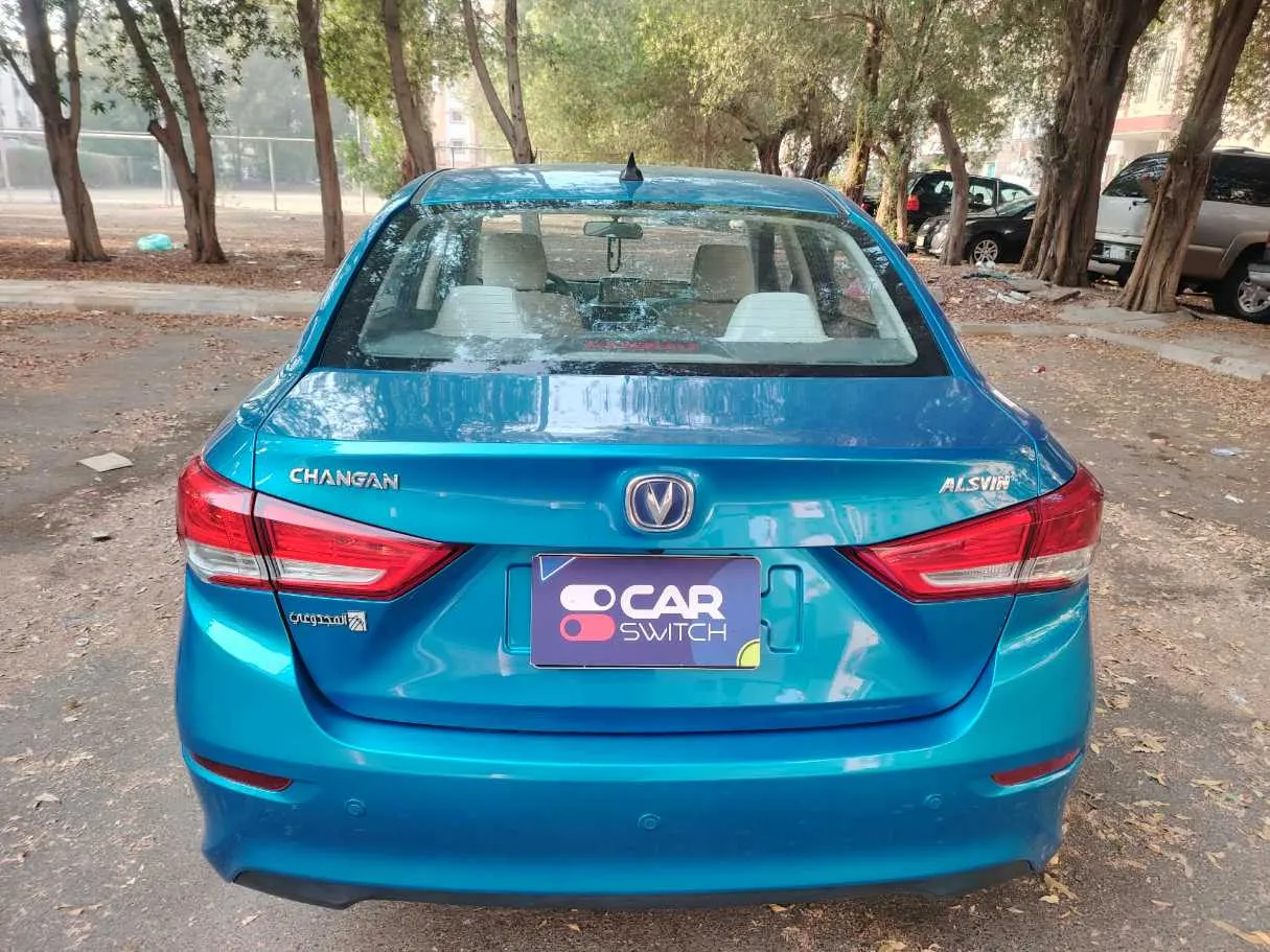 Car image 6