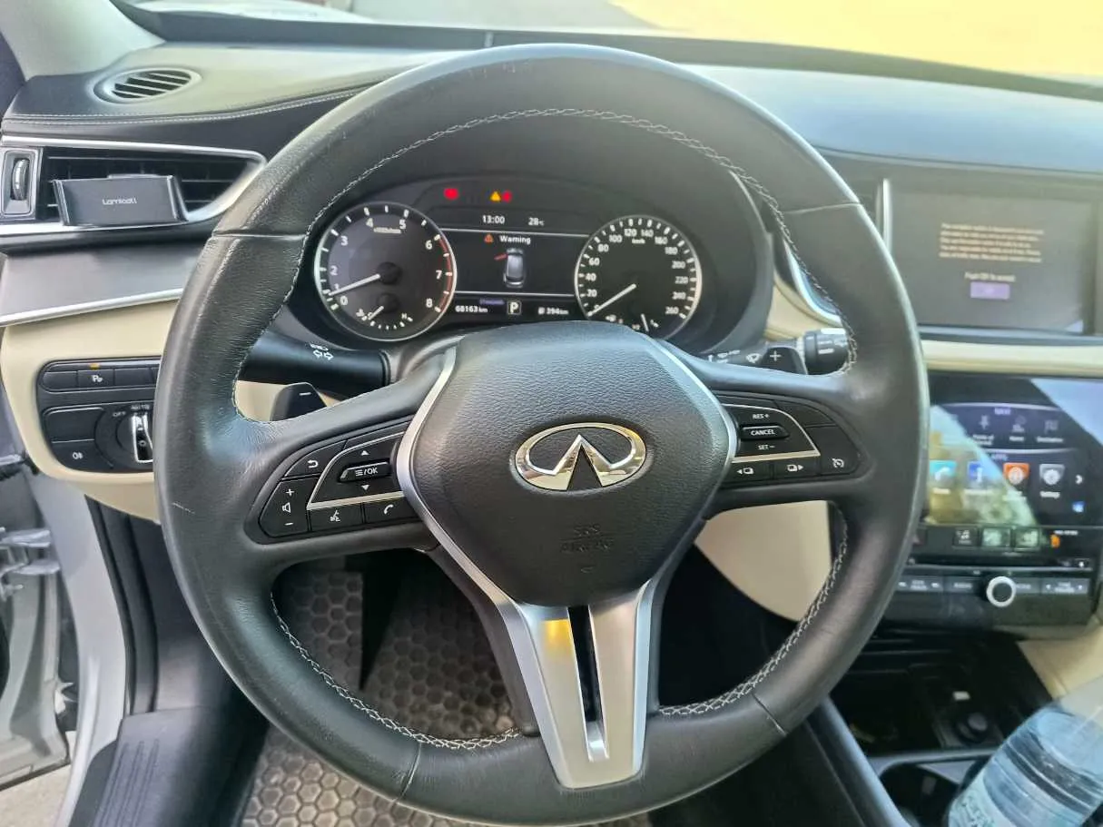Car image 23