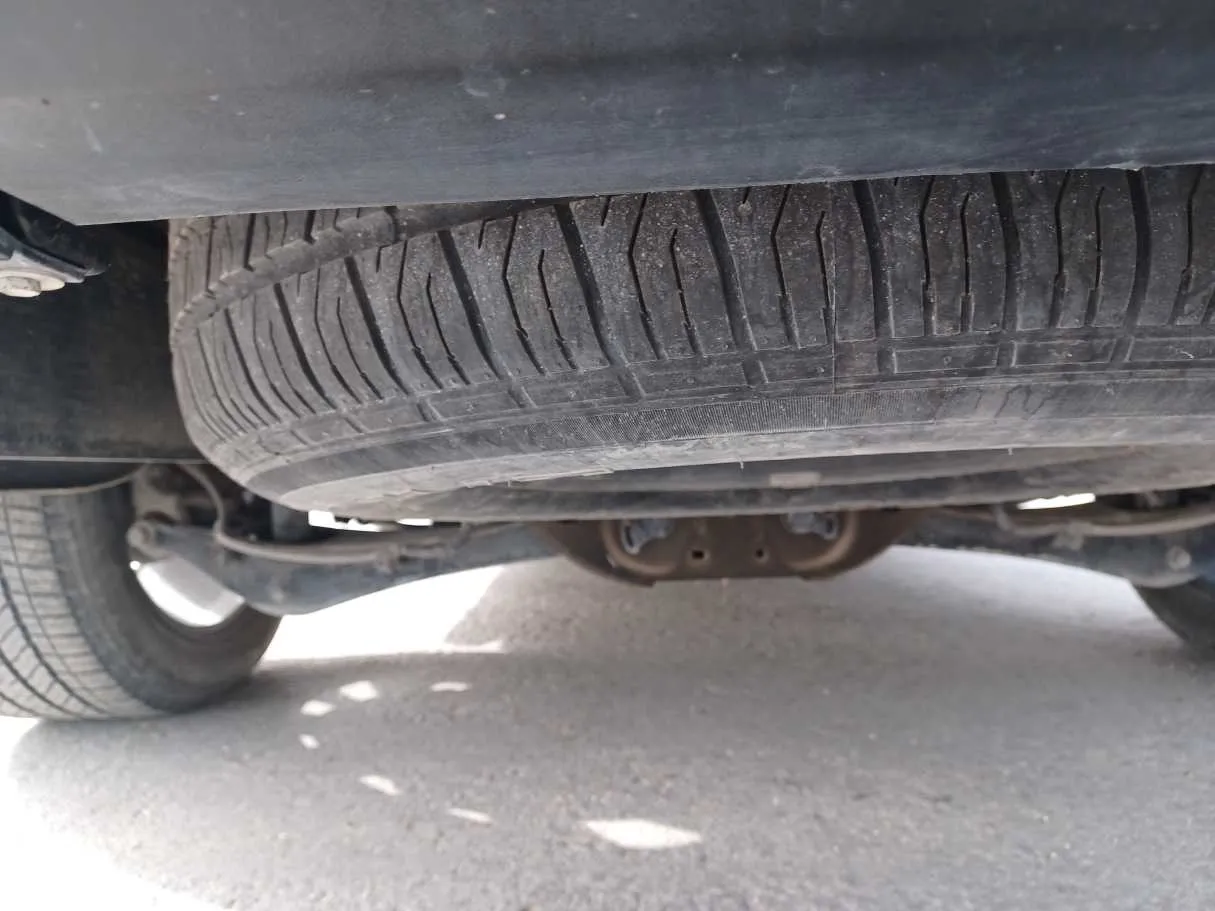 Car image 28