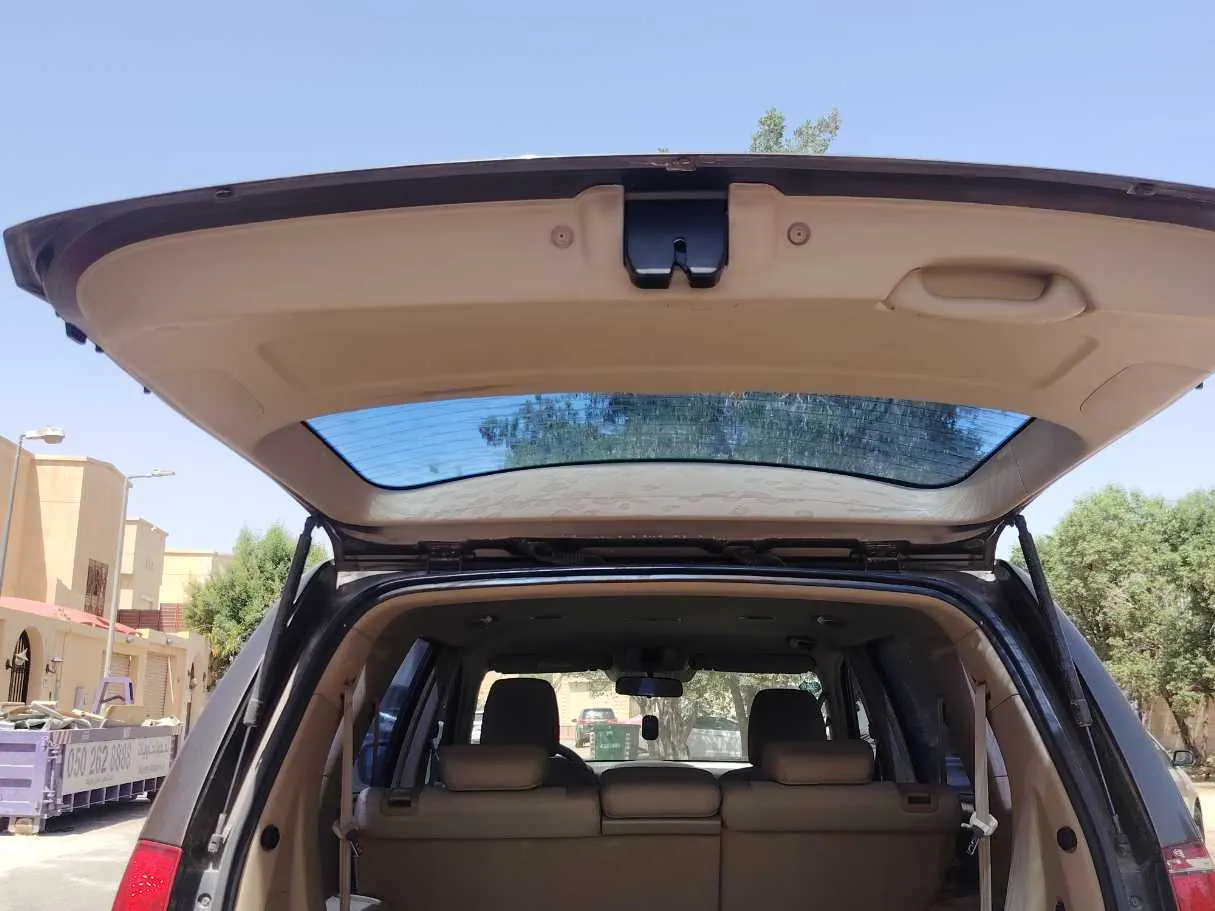 Car image 23