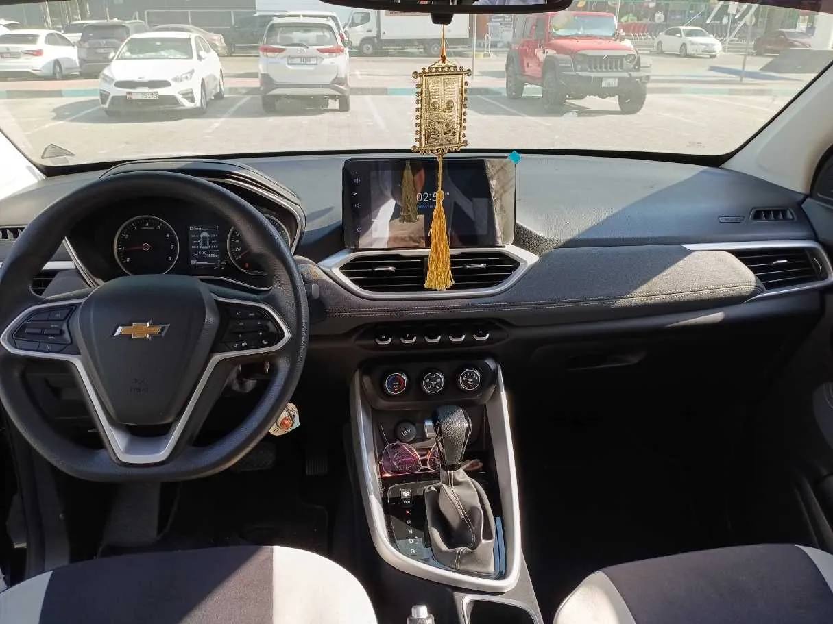 Car image 13