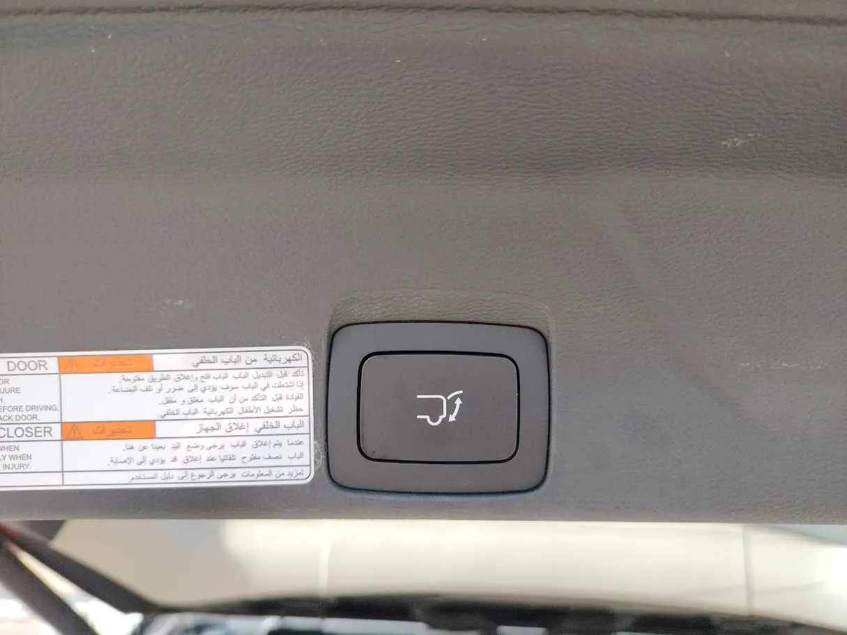 Car image 29