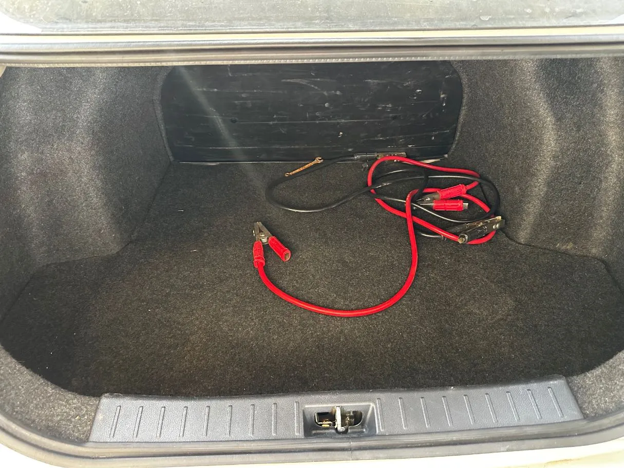 Car image 23