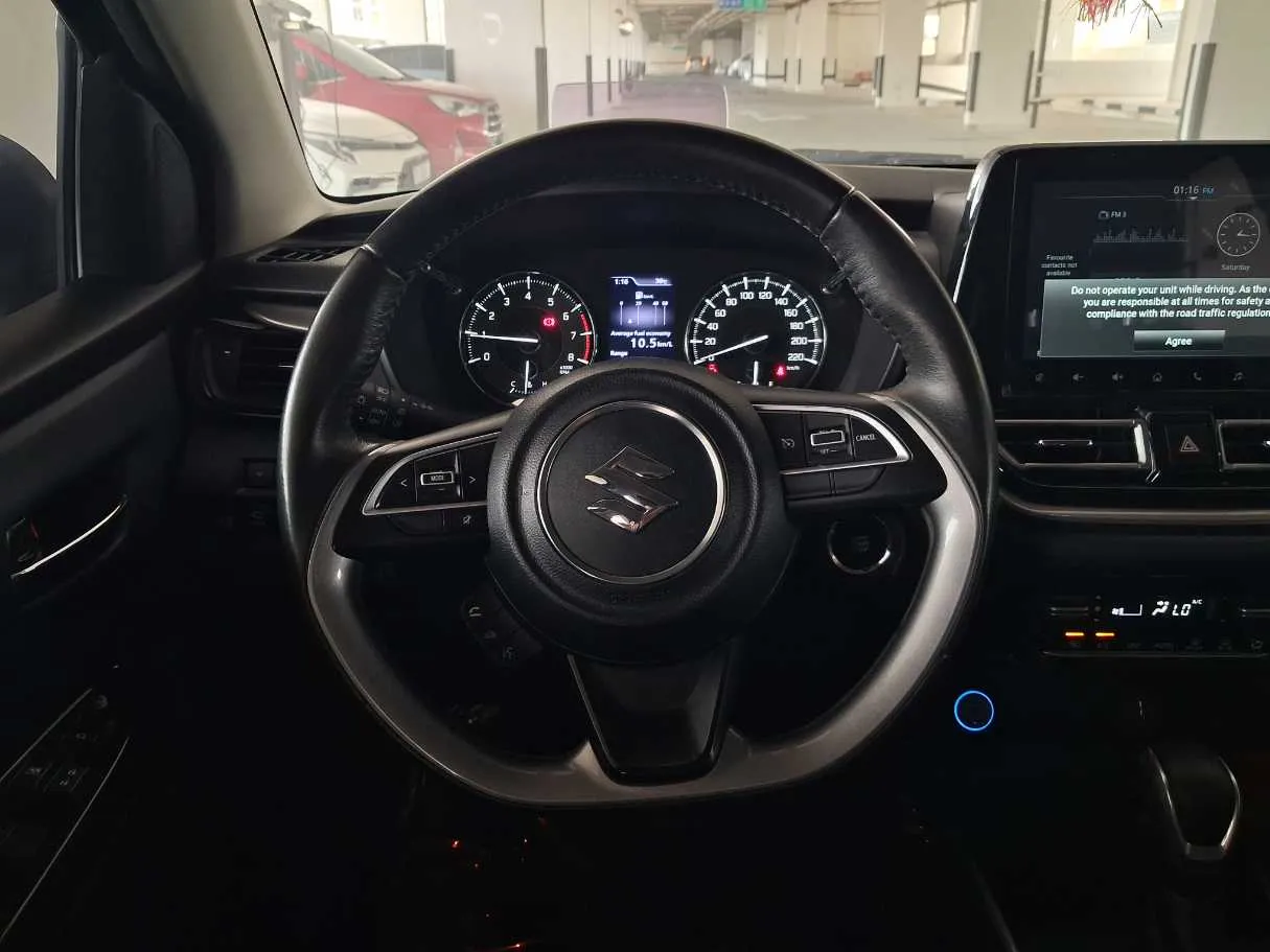 Car image 15