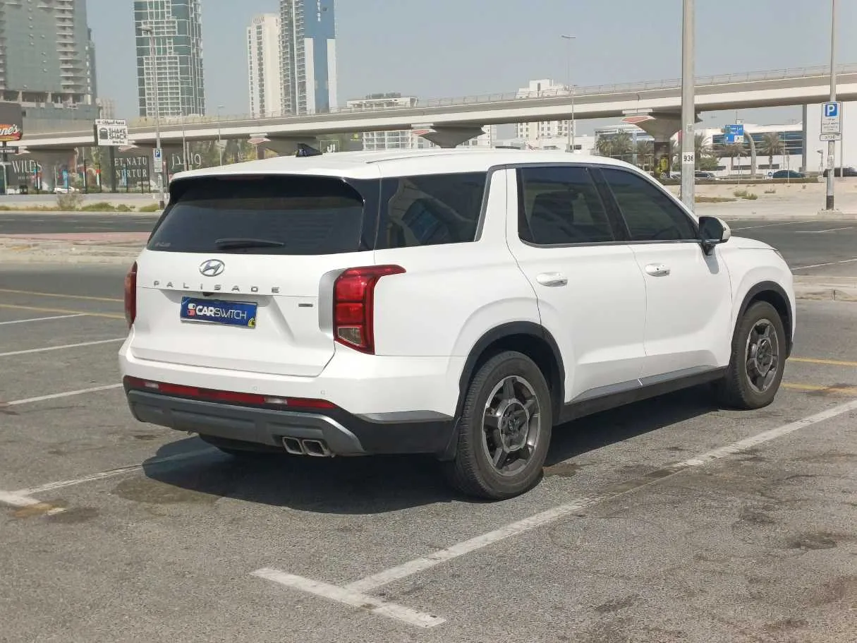 Car image 5