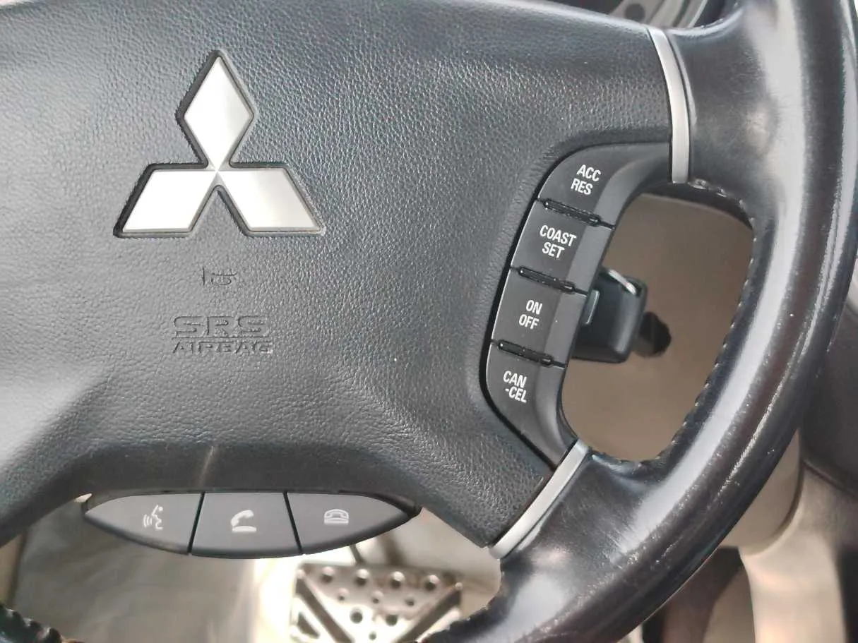 Car image 27