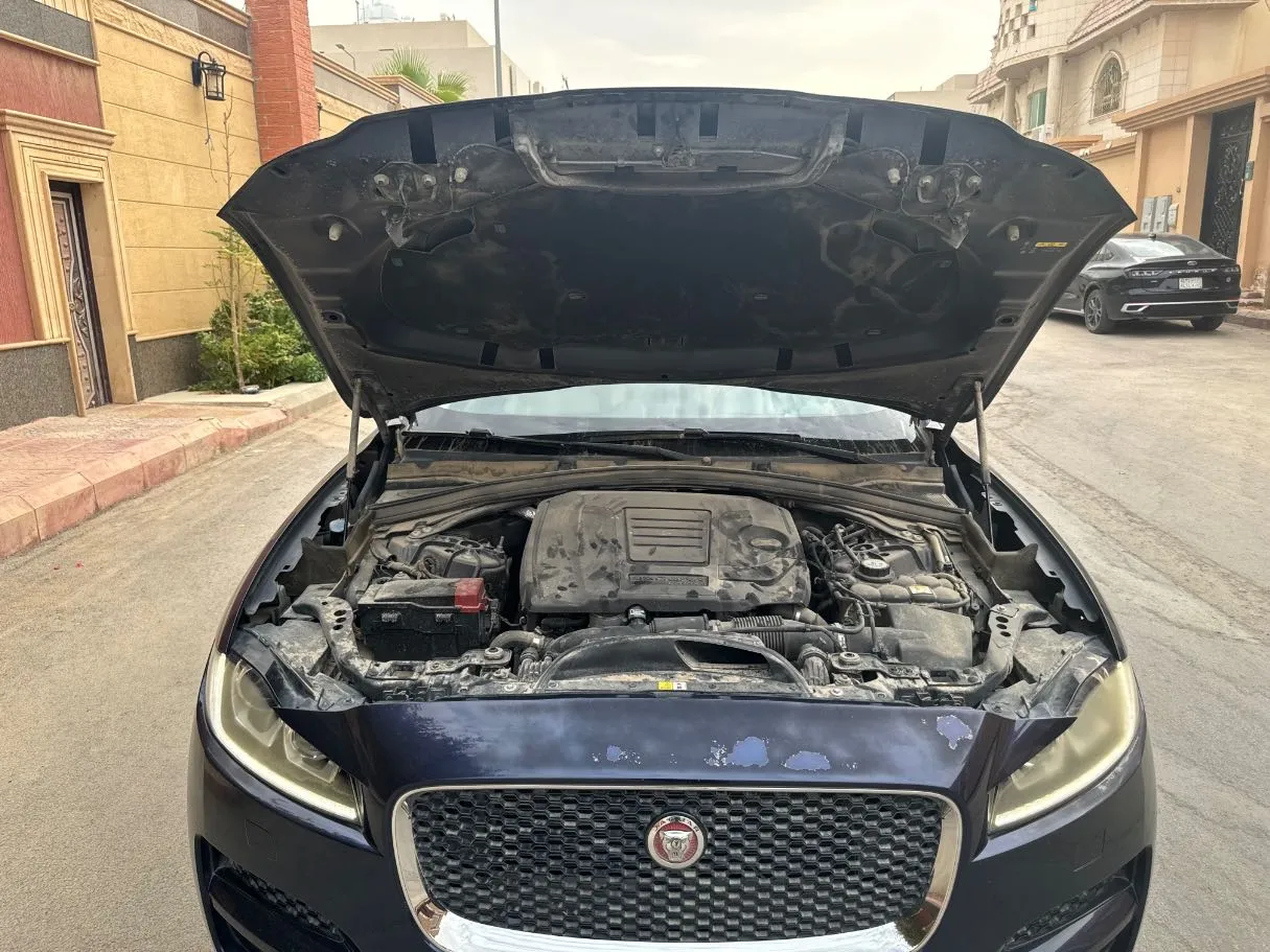 Car image 28