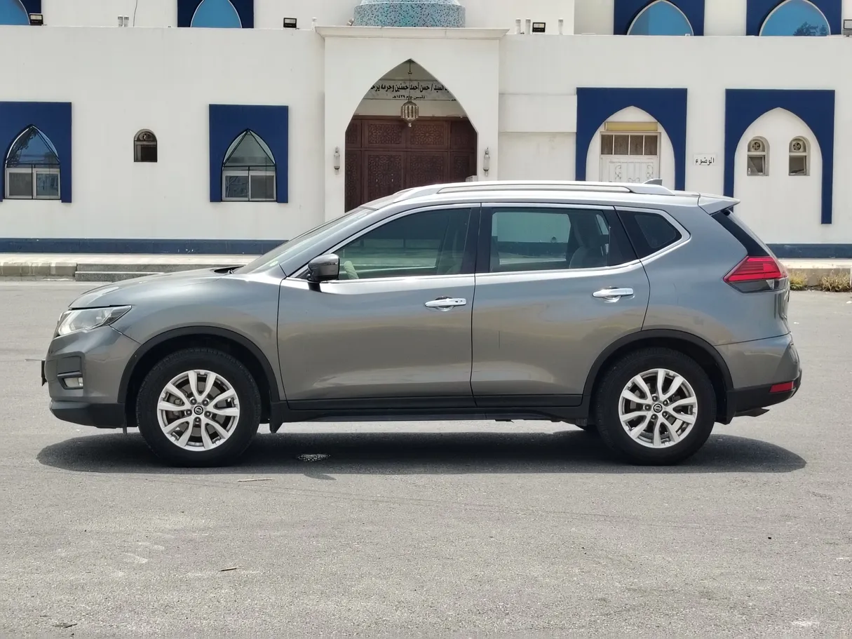 Car image 8