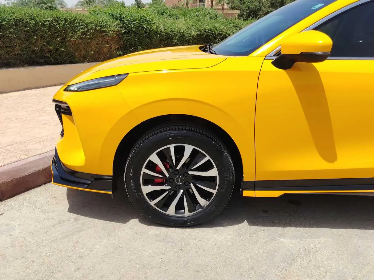 Car image 10