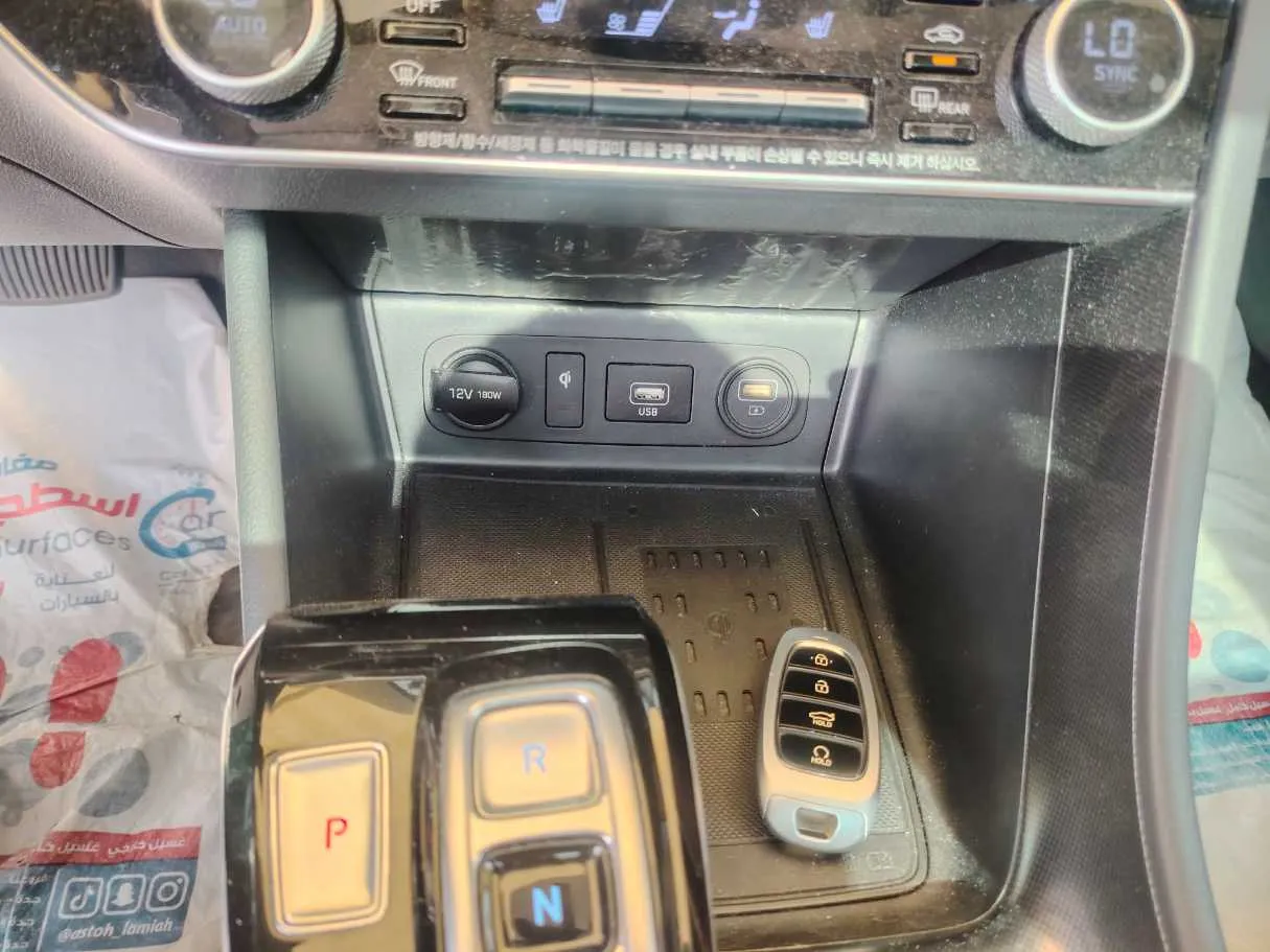 Car image 21