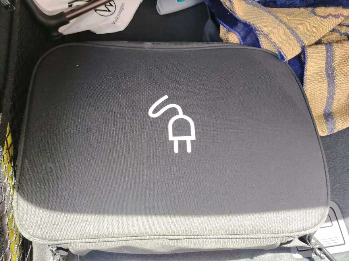 Car image 32