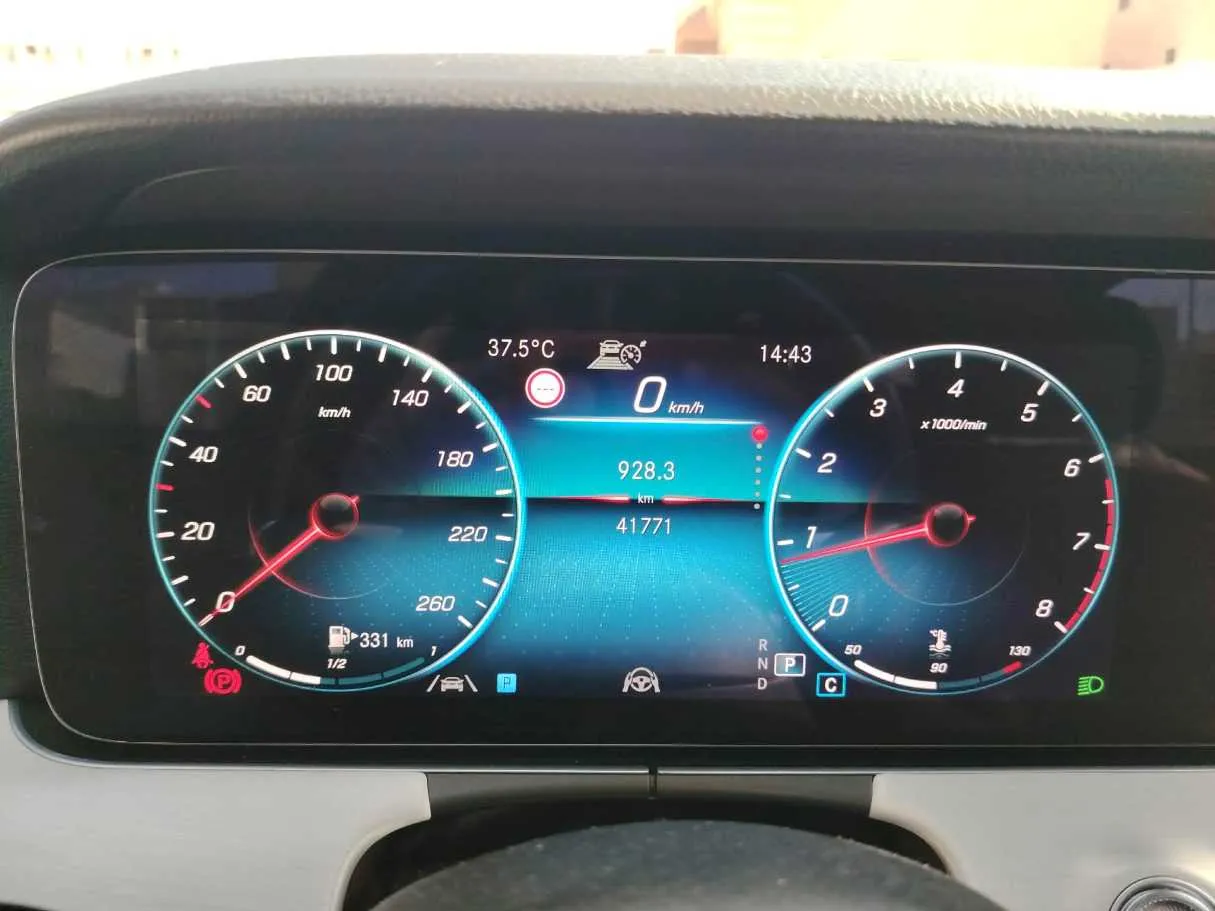 Car image 28