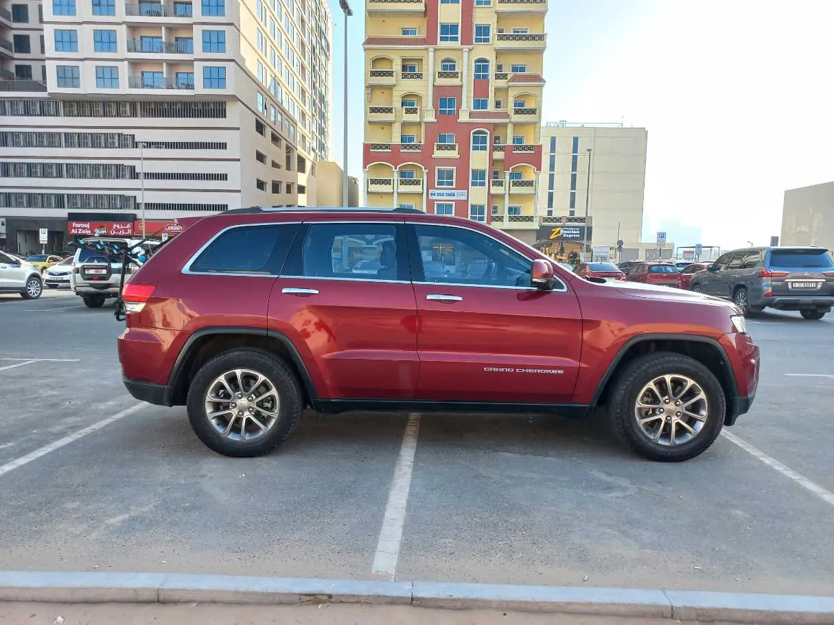 Car image 8