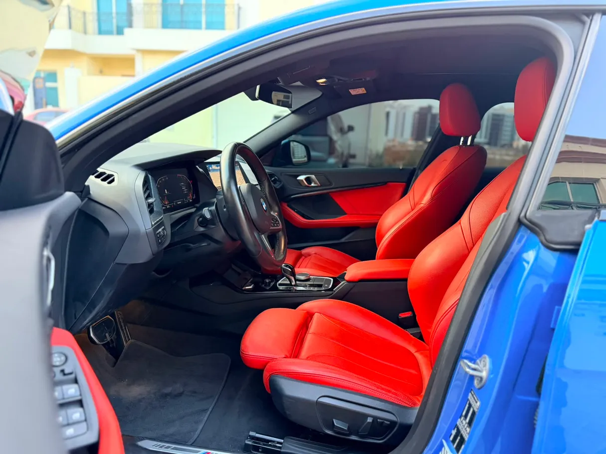 Car image 9