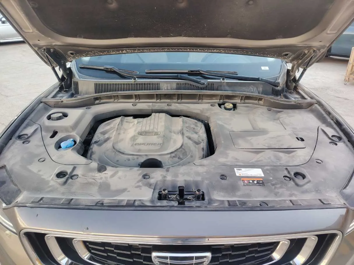Car image 30