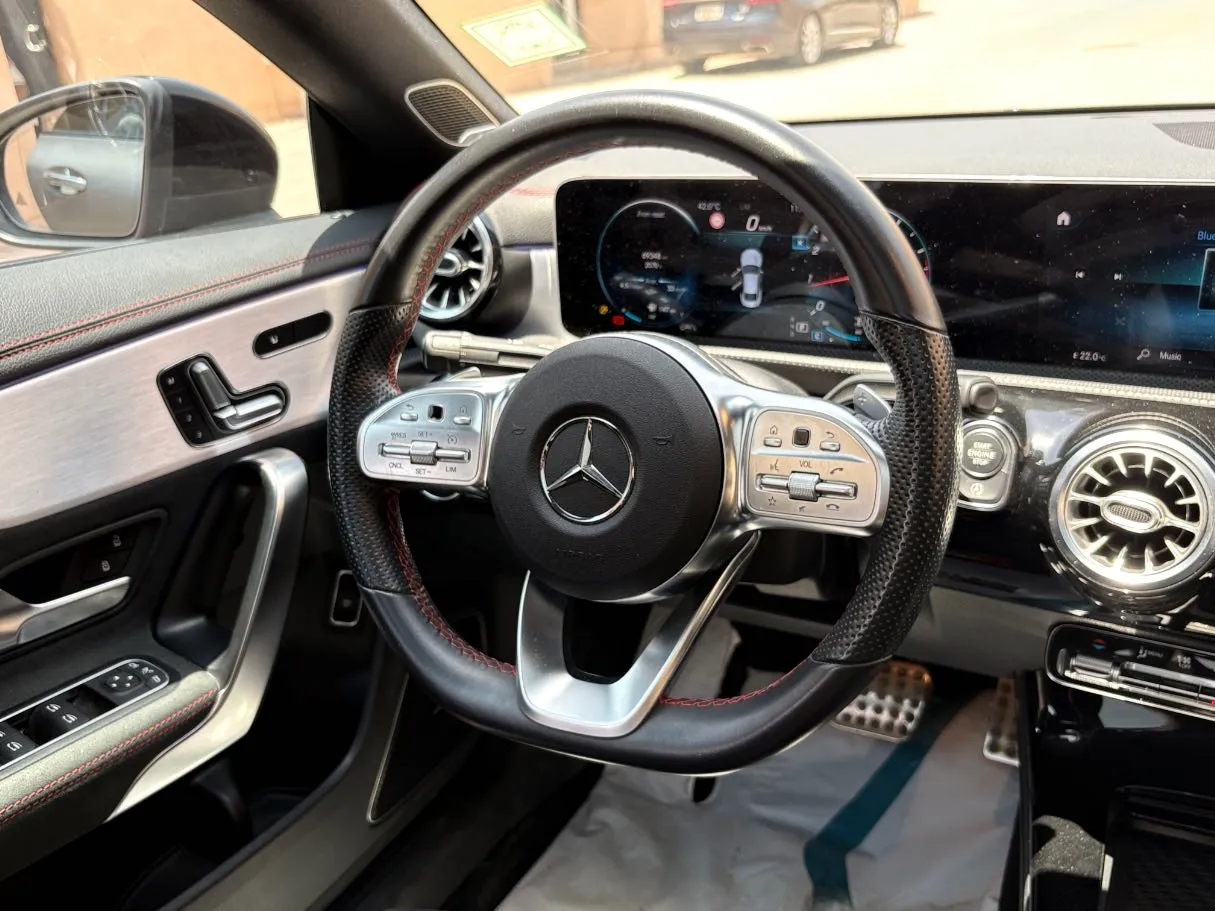Car image 23