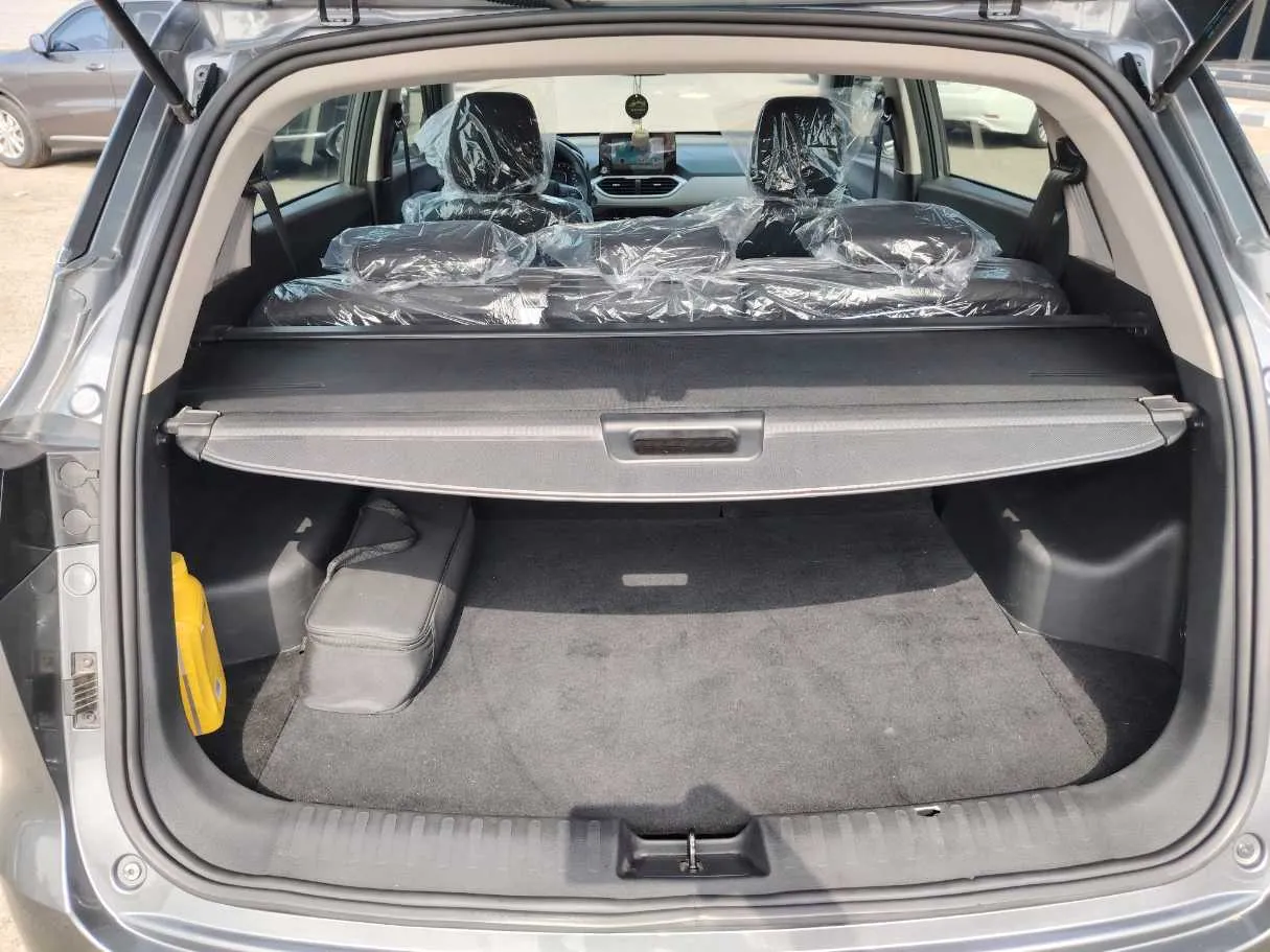 Car image 24