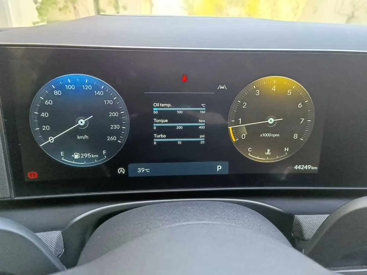 Car image 26