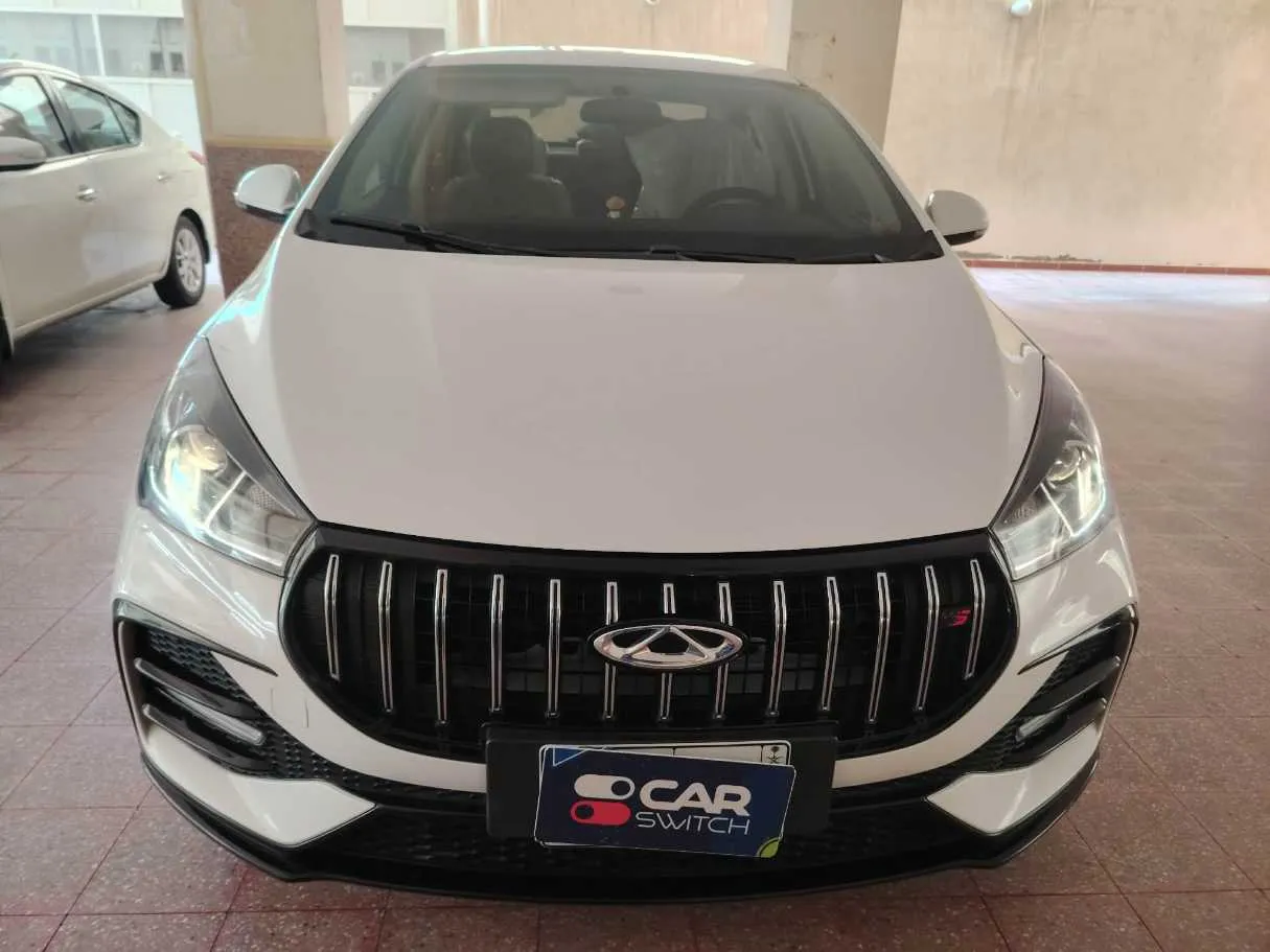 Car image 2