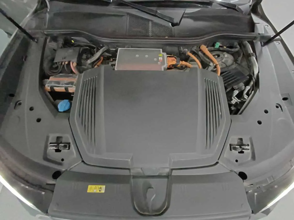 Car image 22