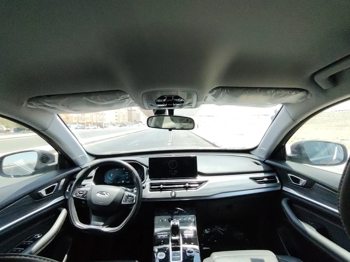 Car image 17