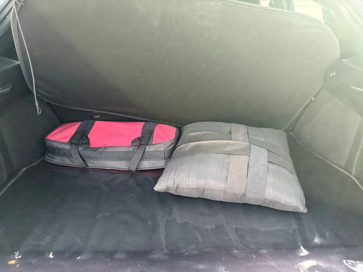Car image 27