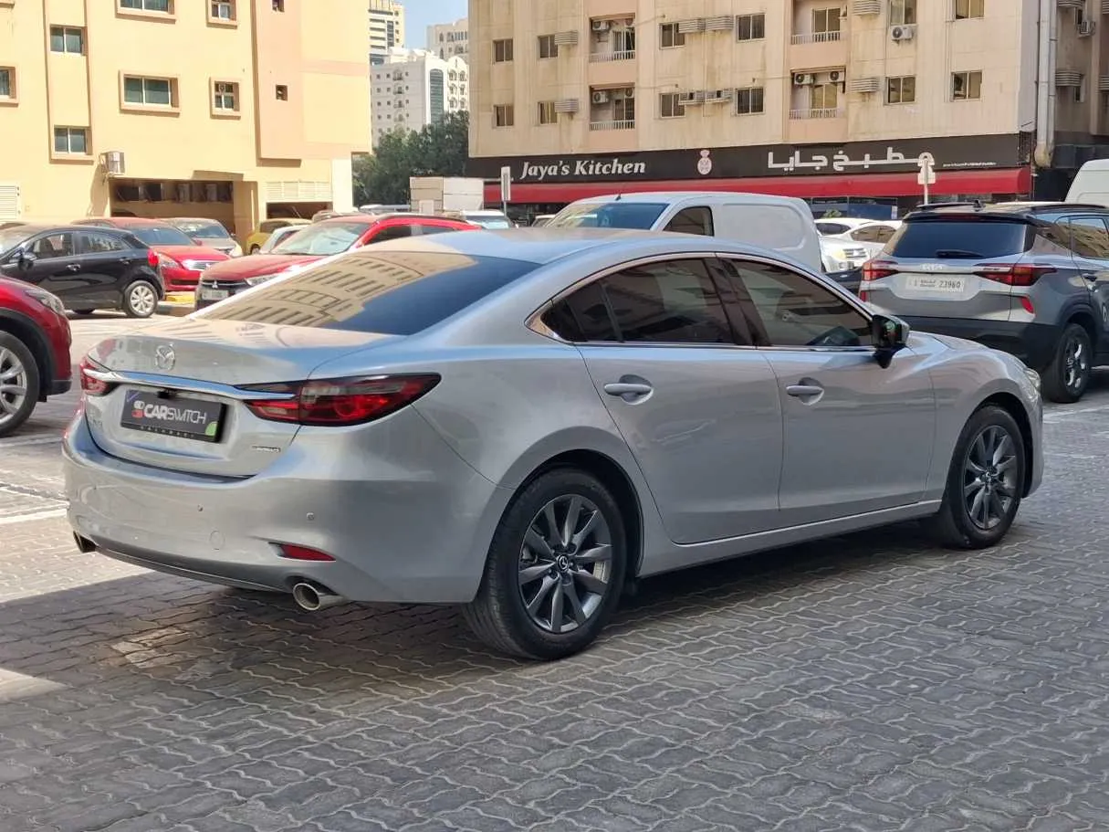 Car image 5