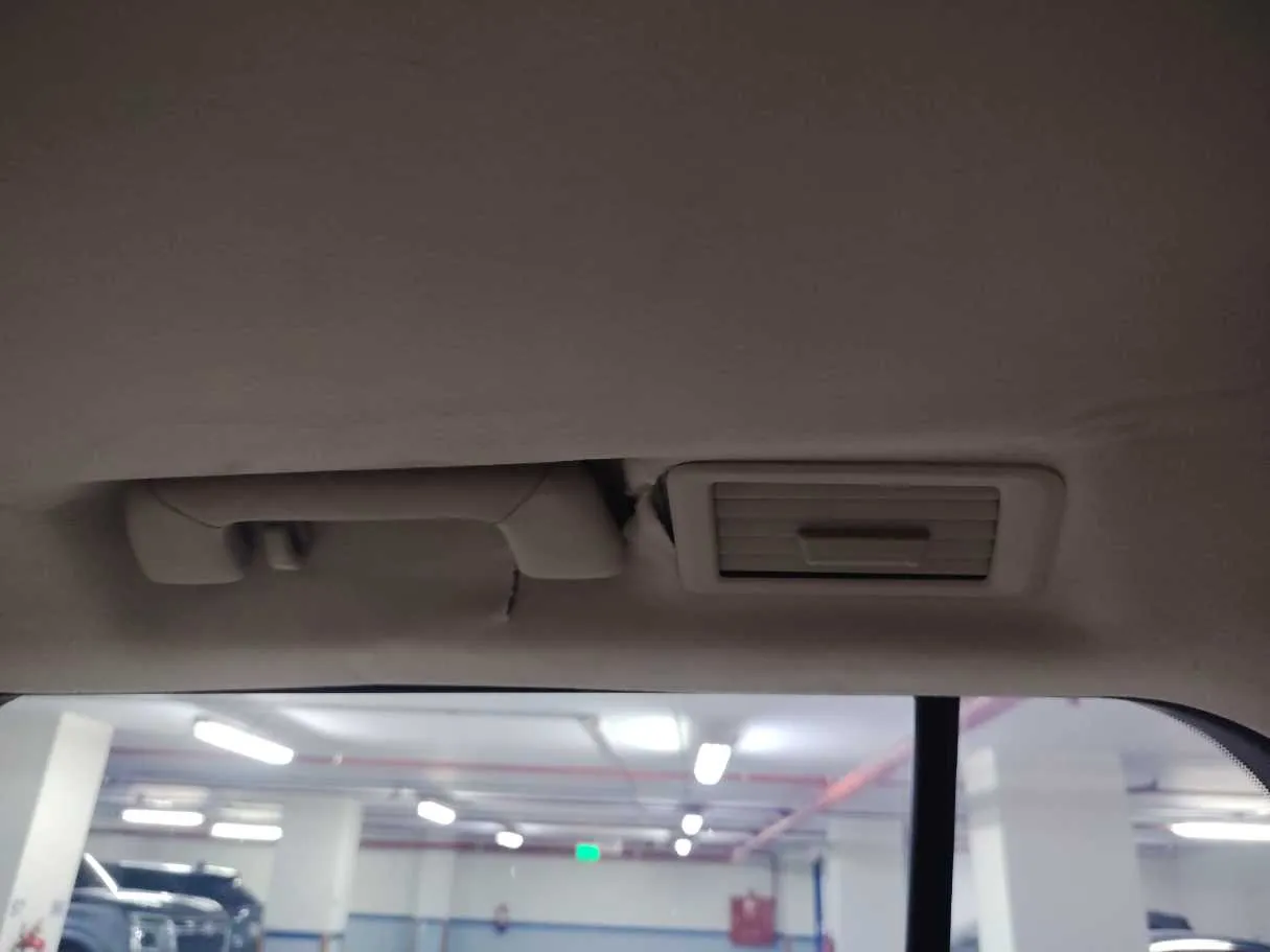 Car image 31