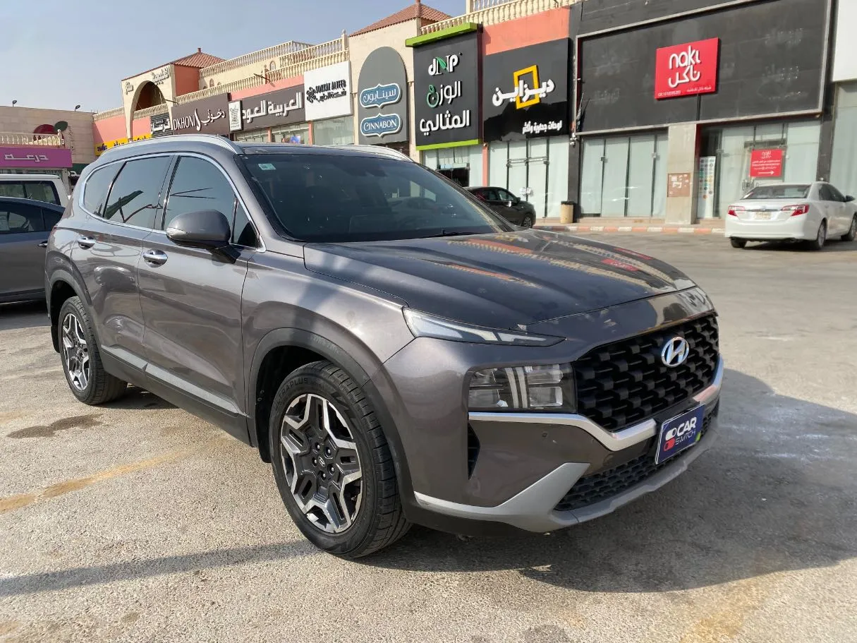 Car image 3