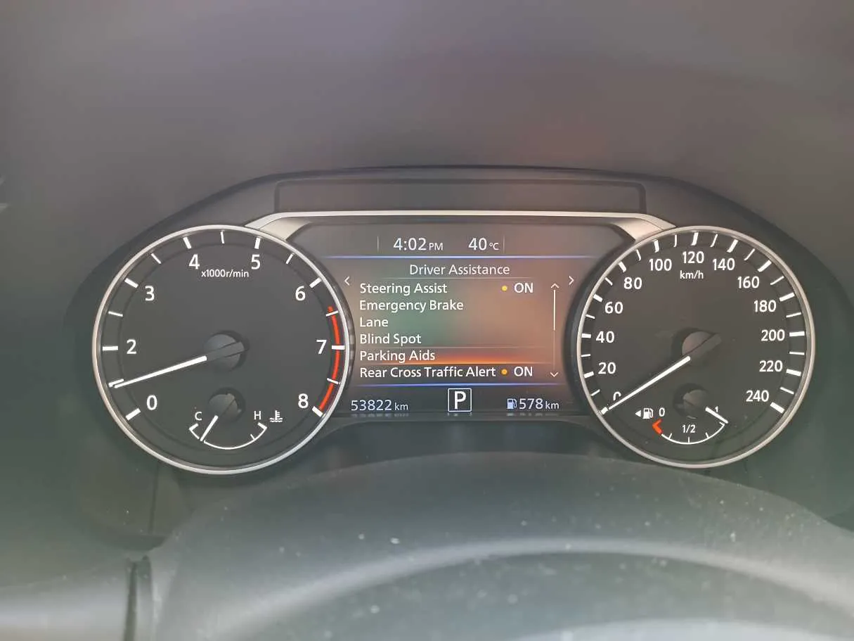 Car image 18