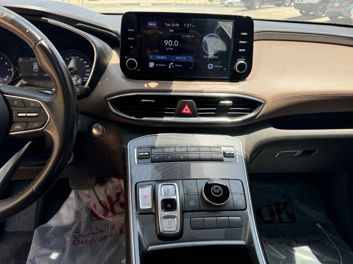 Car image 19