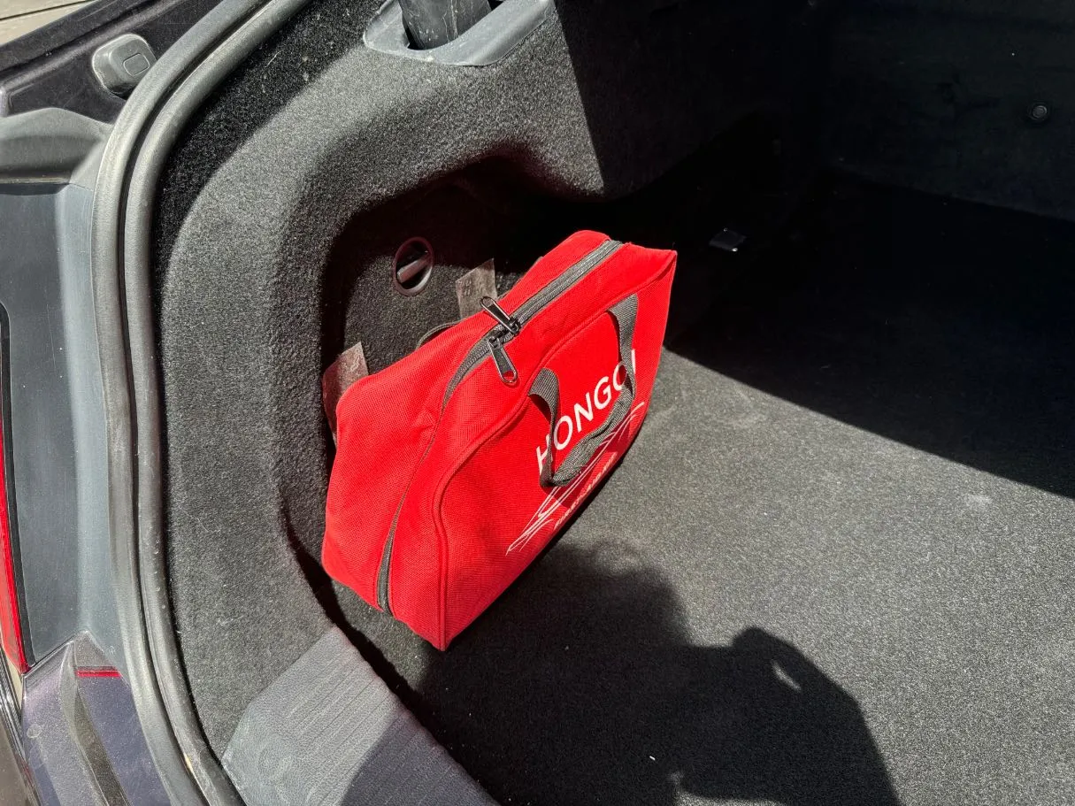 Car image 25
