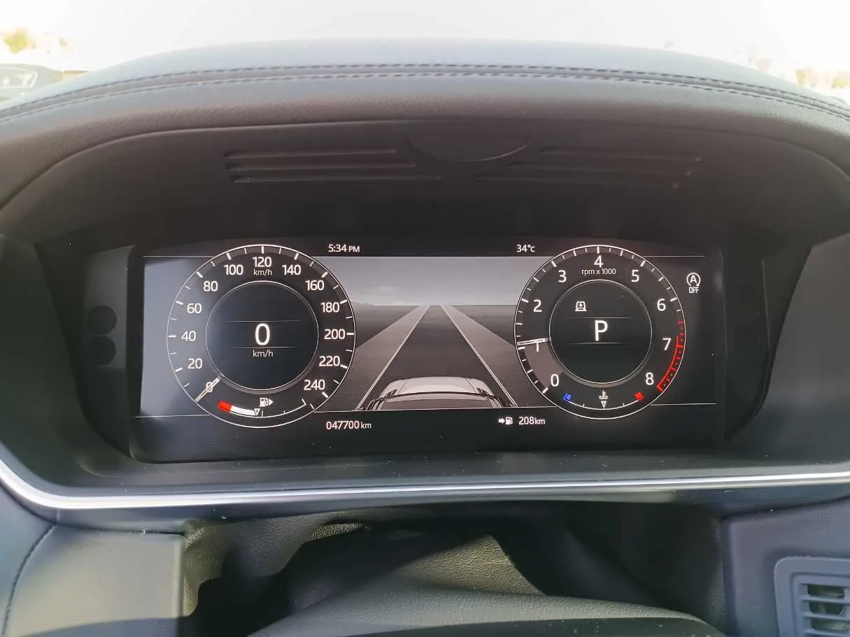 Car image 18