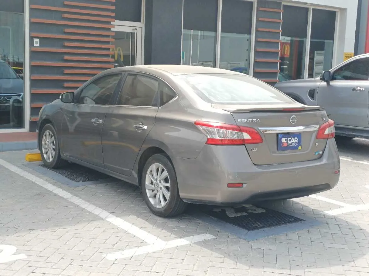 Car image 7